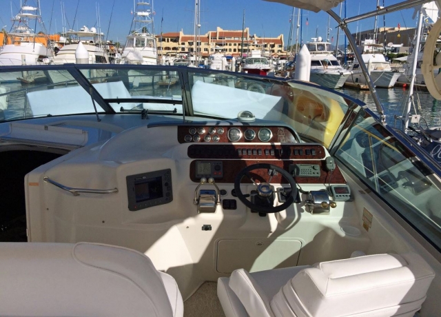  Tableau de bord du bateau 